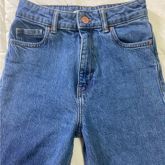 Medium Wash Blue Zara Mom Jeans High Rise - Picture 3 of 7